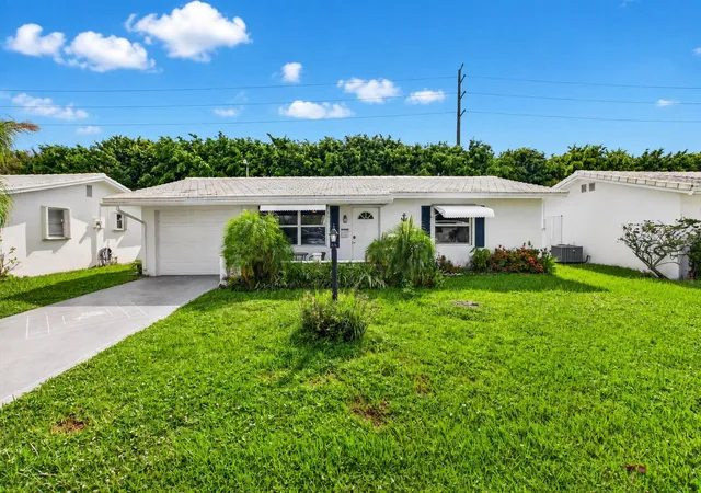 Photo 1 of Single family home for sale at 400 Sw 8th Place, Boynton Beach, FL 33426 | MLS# B26073482 | Listing updated on 2026-10-06