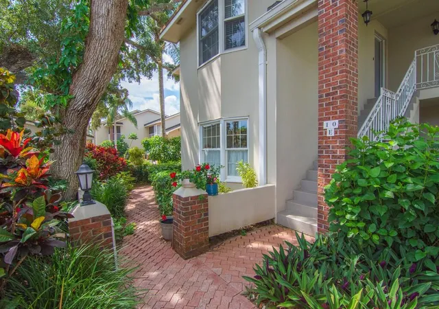 Photo 1 of Condo for sale at 131 E Park Shrs Cir #10E, Vero Beach, FL 32963 | MLS# B26073594 | Listing updated on 2026-09-23
