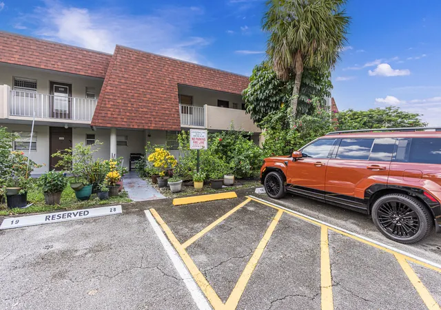 Photo 2 of Condo for sale at 3090 Nw 46th Avenue, Lauderdale Lakes, FL 33313 | MLS# B26073604 | Listing updated on 2026-09-15
