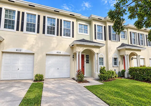 Townhouse for sale at 4114 Emerald Vista, Lake Worth, FL 33461 | MLS# B26073605