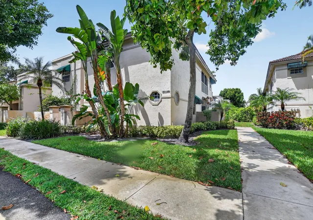 Photo 2 of Condo for sale at 6487 Via Regina, Boca Raton, FL 33433 | MLS# B26073675 | Listing updated on 2026-09-13