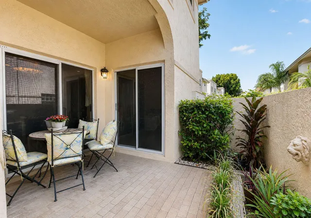 Photo 4 of Condo for sale at 6487 Via Regina, Boca Raton, FL 33433 | MLS# B26073675 | Listing updated on 2026-09-13