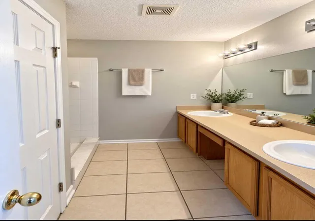 Photo 8 of Condo for sale at 5260 Collins Rd #1002, Jacksonville, FL 32244 | MLS# B26073676 | Listing updated on 2026-09-23