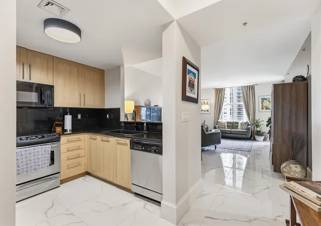 Photo 2 of Sale Pending at 511 Se 5th Avenue #1101, Fort Lauderdale, FL 33301 | MLS# B26073704 | Listing updated on 2026-09-15
