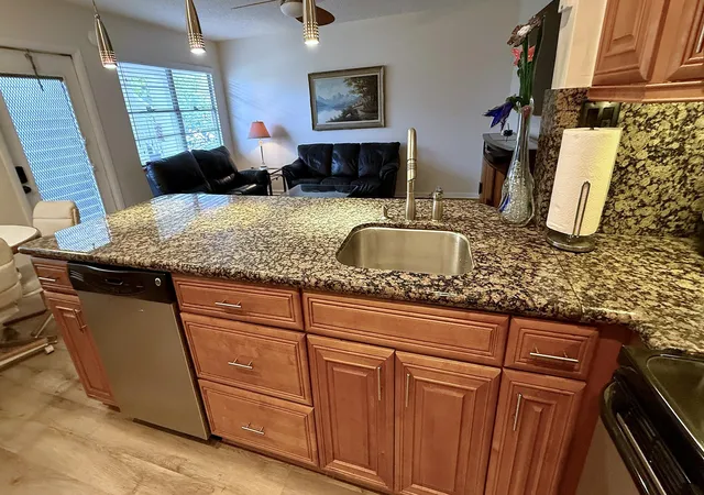 Listing Photo 4 - Condo for sale in building located at 171 Grantham E, Deerfield Beach, FL 33442
