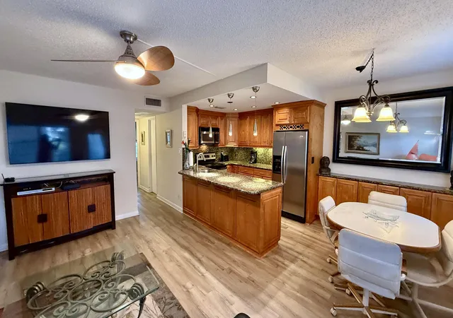 Listing Photo 5 - Condo for sale in building located at 171 Grantham E, Deerfield Beach, FL 33442