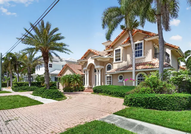 Photo 2 of Single family home for sale at 4901 Ne 29th Avenue, Lighthouse Point, FL 33064 | MLS# B26073824 | Listing updated on 2026-09-15