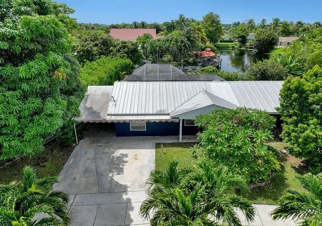 Photo 1 of Sale Pending at 1707 E Terrace Dr, Lake Worth Beach, FL 33460 | MLS# B26073832 | Listing updated on 2026-09-26