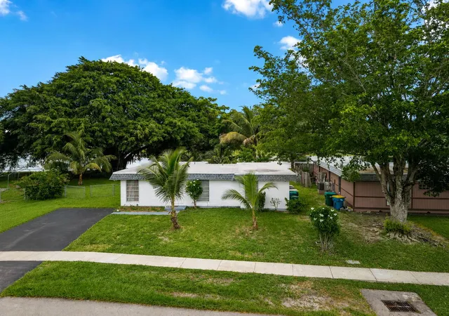 Photo 3 of Single family home for sale at 6807 Nw 80th Court, Tamarac, FL 33321 | MLS# B26073849 | Listing updated on 2026-10-06
