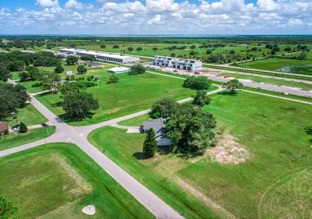 Photo 3 of Single family home for sale at 8316 Hampshire Dr, Sebring, FL 33876 | MLS# B26073871 | Listing updated on 2026-09-23