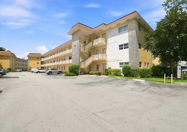 Photo 2 of Condo for sale at 5121 W Oakland Park #109, Lauderdale Lakes, FL 33313 | MLS# B26073879 | Listing updated on 2026-09-16