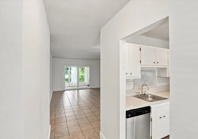 Photo 3 of Condo for sale at 5121 W Oakland Park #109, Lauderdale Lakes, FL 33313 | MLS# B26073879 | Listing updated on 2026-09-16
