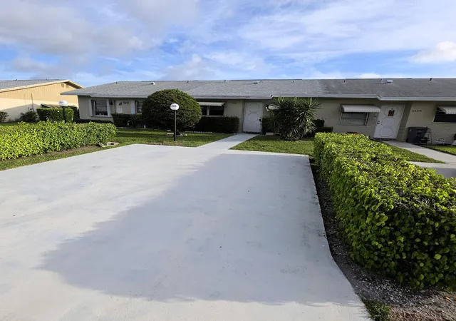 Photo 2 of House for sale at 5445 Glenda St, West Palm Beach, FL 33417 | MLS# B26073981 | Listing updated on 2026-09-16
