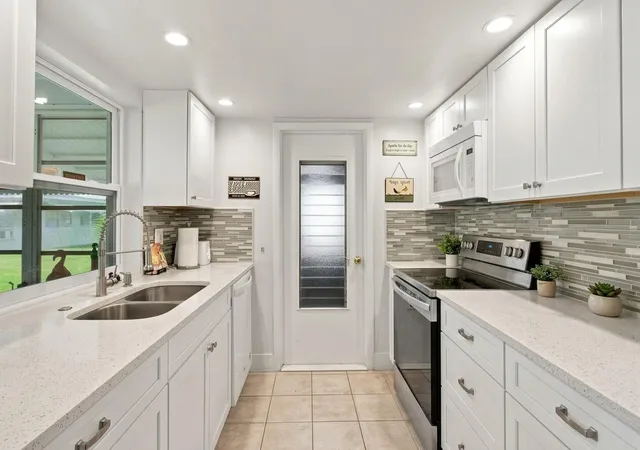 Photo 1 of Single family home for sale at 1100 Siesta Ave, Boynton Beach, FL 33426 | MLS# B26074038 | Listing updated on 2026-10-06