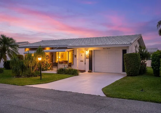 Photo 2 of Single family home for sale at 1100 Siesta Ave, Boynton Beach, FL 33426 | MLS# B26074038 | Listing updated on 2026-10-06