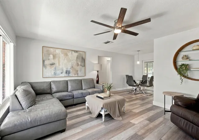 Photo 3 of Single family home for sale at 1100 Siesta Ave, Boynton Beach, FL 33426 | MLS# B26074038 | Listing updated on 2026-10-06