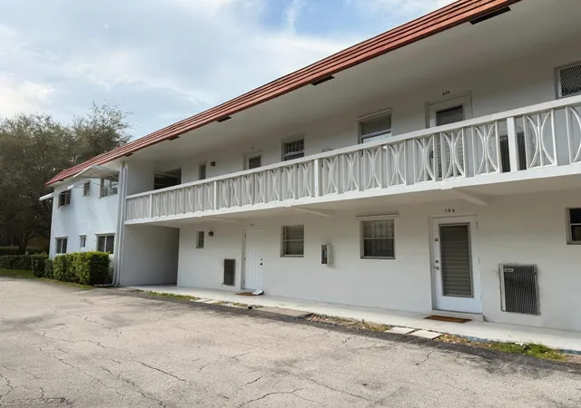 Photo 2 of Condo for sale at 899 Se 2nd Avenue #207, Deerfield Beach, FL 33441 | MLS# B26074047 | Listing updated on 2026-09-15
