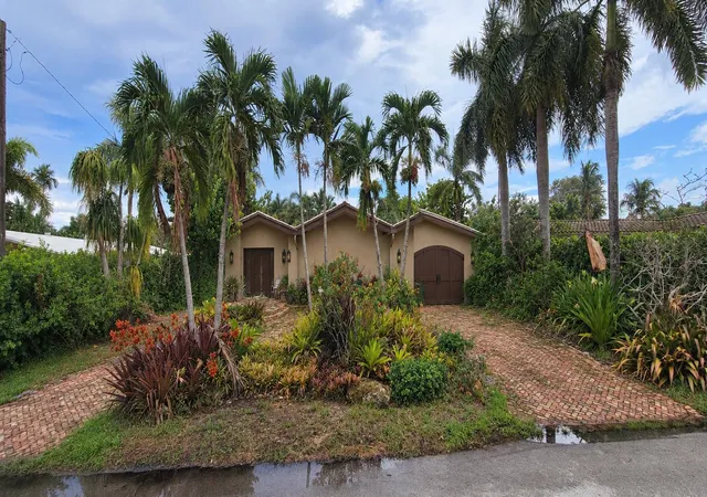 Photo 1 of Single family home for sale at 2060 Ne 55th Street, Fort Lauderdale, FL 33308 | MLS# B26074178 | Listing updated on 2026-09-14