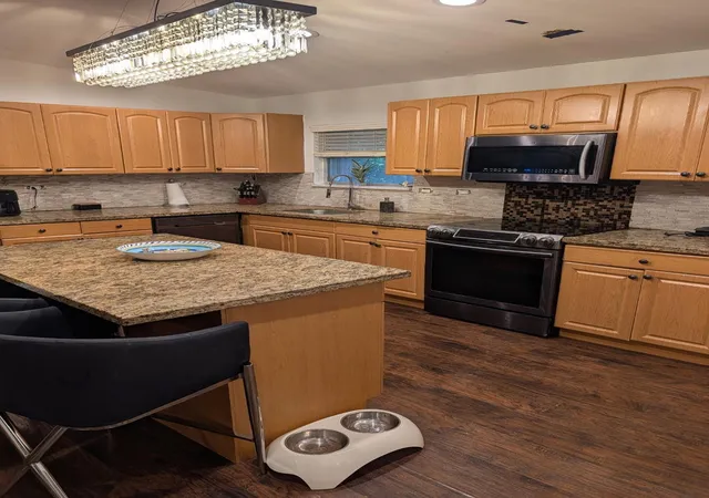 Photo 4 of Single family home for sale at 2060 NE 55th Street, Fort Lauderdale, FL 33308 | MLS# B26074178 | Listing updated on 2026-09-14