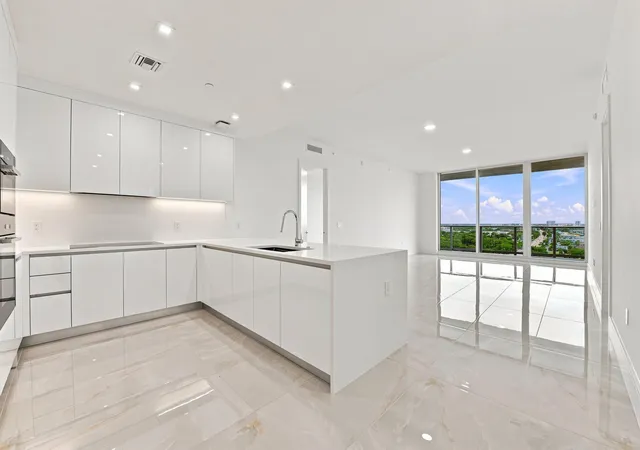 Photo 3 of Condo for sale at 220 Lake Shore Dr #1517, West Palm Beach, FL 33403 | MLS# B26074230 | Listing updated on 2026-09-12