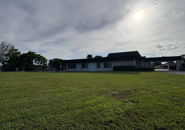 Photo 2 of Sale Pending at 5603 White Cedar Ln, Tamarac, FL 33319 | MLS# B26074382 | Listing updated on 2026-09-23
