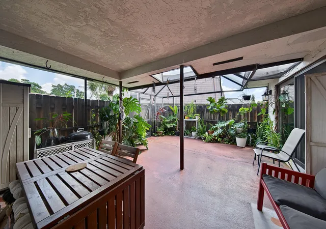 Photo 2 of Townhouse for sale at 7693 Courtyard Run W, Boca Raton, FL 33433 | MLS# B26074386 | Listing updated on 2026-09-14