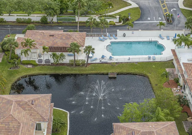 Photo 2 of Condo for sale at 536 7th Square #103, Vero Beach, FL 32962 | MLS# B26074396 | Listing updated on 2026-10-05