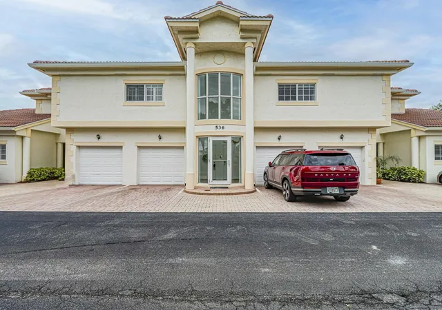 Photo 3 of Condo for sale at 536 7th Square #103, Vero Beach, FL 32962 | MLS# B26074396 | Listing updated on 2026-10-05
