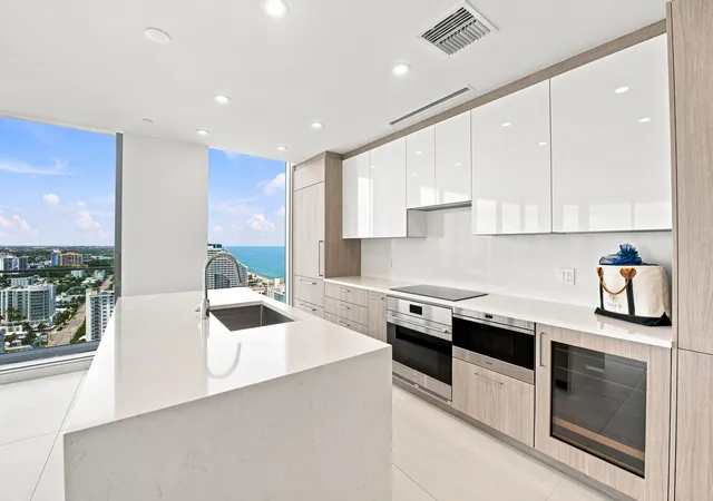 Photo 3 of Condo for sale at 153 N Seabreeze Blvd #2404, Fort Lauderdale, FL 33304 | MLS# B26074401 | Listing updated on 2026-09-16
