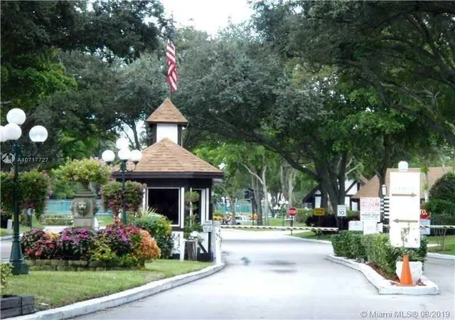 Photo 4 of Condo for sale at 3710 Inverrary Dr #2K, Lauderhill, FL 33319 | MLS# B26074411 | Listing updated on 2026-09-15