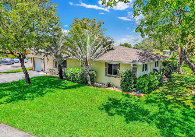 Photo 1 of Single family home for sale at 432 Sw Natura Ave, Deerfield Beach, FL 33441 | MLS# B26074437 | Listing updated on 2026-09-14