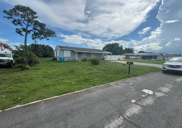Photo 2 of Sale Pending at 420 Nw 9th Avenue, Boynton Beach, FL 33435 | MLS# B26074489 | Listing updated on 2026-09-14