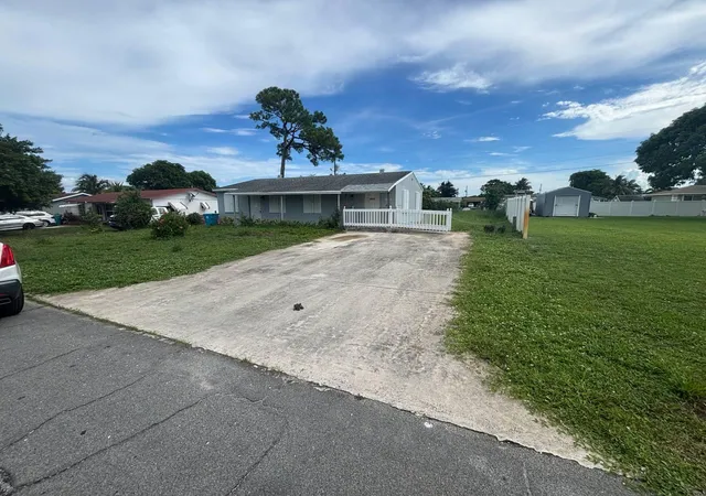 Photo 3 of Sale Pending at 420 Nw 9th Avenue, Boynton Beach, FL 33435 | MLS# B26074489 | Listing updated on 2026-09-14