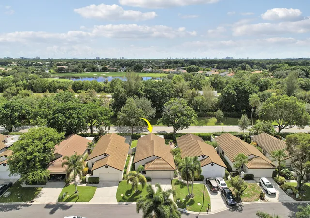 Photo 3 of Single family home for sale at 77 Ironwood Way N, Palm Beach Gardens, FL 33418 | MLS# B26074497 | Listing updated on 2026-09-13