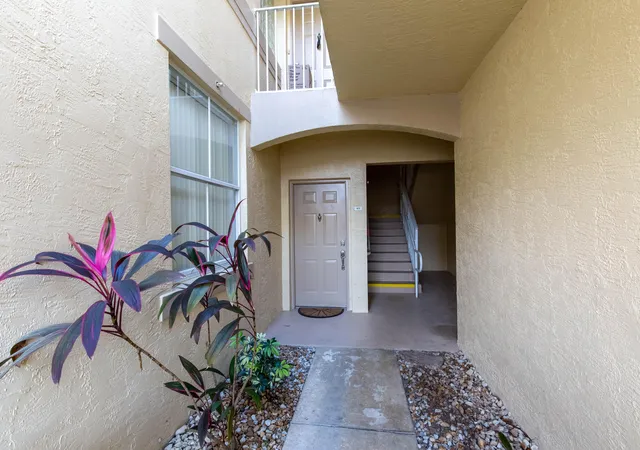 Photo 3 of Condo for sale at 2100 Greenview Shrs Blvd #505, Wellington, FL 33414 | MLS# B26074506 | Listing updated on 2026-09-23