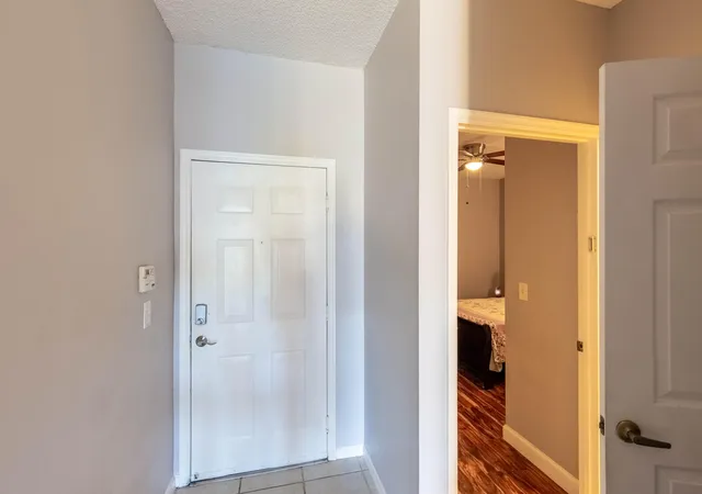 Listing Photo 4 - Condo for sale in building located at 2100 Greenview Shores Blvd, Wellington, FL 33414 - Unit #505