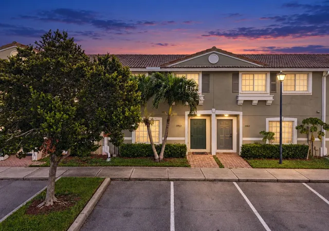 Townhouse for sale at 5963 Glasgow Way, Tamarac, FL 33321 | MLS# B26074562