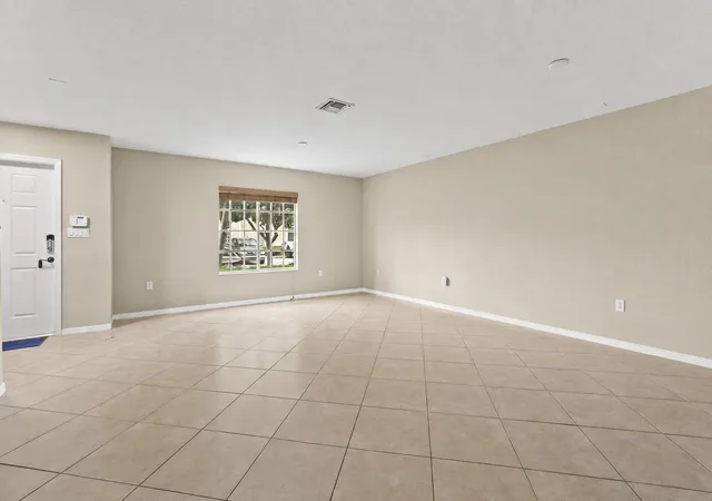 Photo 4 of Townhouse for sale at 5963 Glasgow Way, Tamarac, FL 33321 | MLS# B26074562 | Listing updated on 2026-10-06