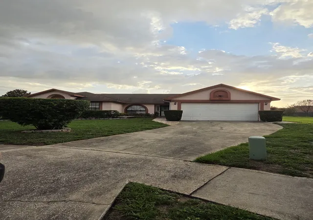 Photo 2 of Single family home for sale at 7413 Wade Meadow Ct, Orlando, FL 32818 | MLS# B26074607 | Listing updated on 2026-09-23
