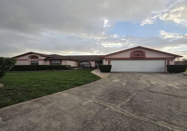 Photo 4 of Single family home for sale at 7413 Wade Meadow Ct, Orlando, FL 32818 | MLS# B26074607 | Listing updated on 2026-09-23