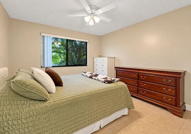 Listing Photo 4 - Condo for sale in building located at 9188 W Atlantic Blvd, Coral Springs, FL 33071 - Unit #1511