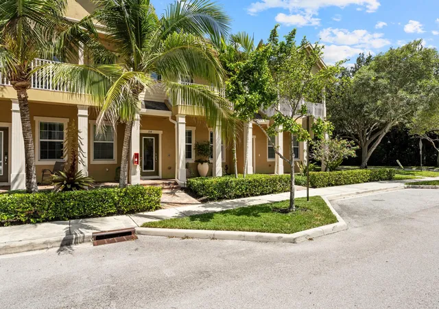 Photo 3 of Condo for sale at 119 Black Ironwood Rd #104, Jupiter, FL 33458 | MLS# B26074691 | Listing updated on 2026-09-14