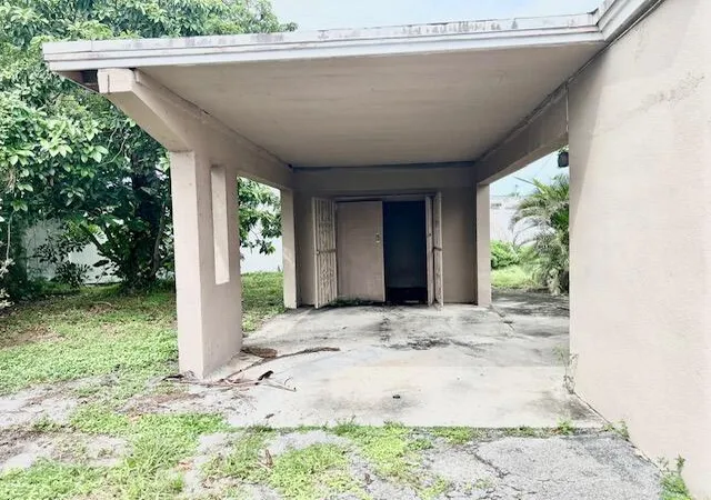Photo 3 of Sale Pending at 3531 SW 15th Court, Fort Lauderdale, FL 33312 | MLS# B26074767 | Listing updated on 2026-09-14