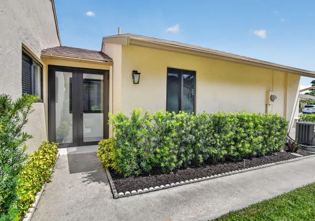 Photo 2 of Single family home for sale at 818 Nw 26th Avenue, Delray Beach, FL 33445 | MLS# B26074779 | Listing updated on 2026-09-13