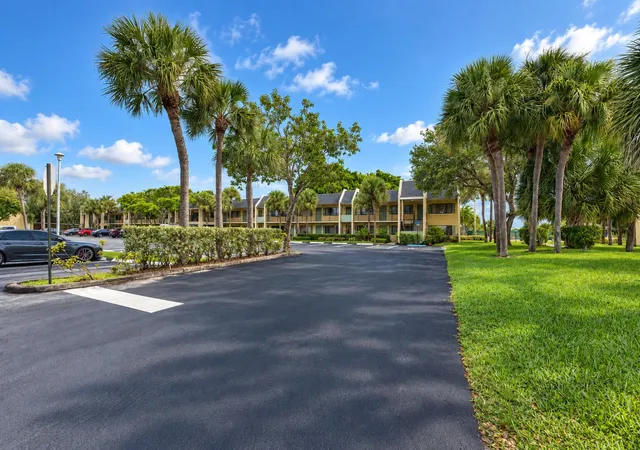 Photo 2 of Condo for sale at 1604 Meadows Cir W, Boynton Beach, FL 33436 | MLS# B26074794 | Listing updated on 2026-10-05