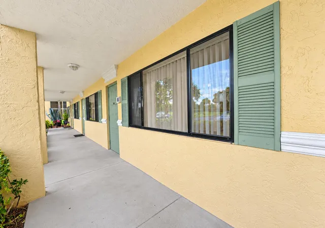 Photo 3 of Condo for sale at 1604 Meadows Cir W, Boynton Beach, FL 33436 | MLS# B26074794 | Listing updated on 2026-10-05