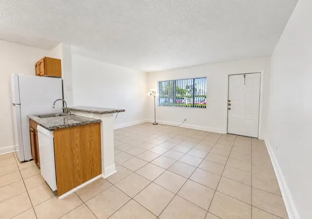 Photo 4 of Condo for sale at 1604 Meadows Cir W, Boynton Beach, FL 33436 | MLS# B26074794 | Listing updated on 2026-10-05