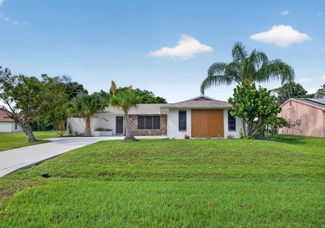 Photo 2 of Single family home for sale at 1425 Se Minorca Ave, Port Saint Lucie, FL 34952 | MLS# B26074899 | Listing updated on 2026-09-14