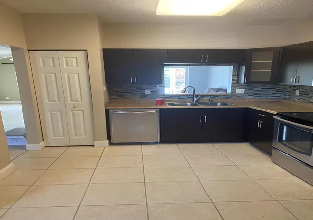 Photo 4 of Townhouse for sale at 8315 Via Leonessa #8315, Boca Raton, FL 33433 | MLS# B26074910 | Listing updated on 2026-09-13