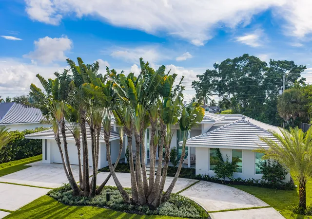 Photo 1 of Single family home for sale at 229 Golfview Dr, Jupiter, FL 33469 | MLS# B26074911 | Listing updated on 2026-09-14